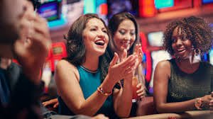 Roulette dengan multi-camera streaming Meja roulette dengan streaming multi-kamera di kasino bolahiu